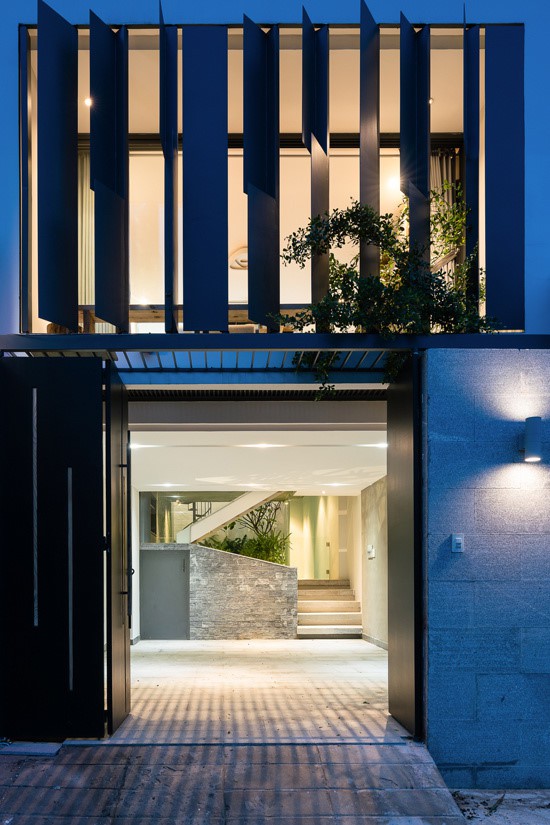 Bể bơi trong nhà ống Sài Gòn chỉ rộng 70m2 - Ảnh 12.