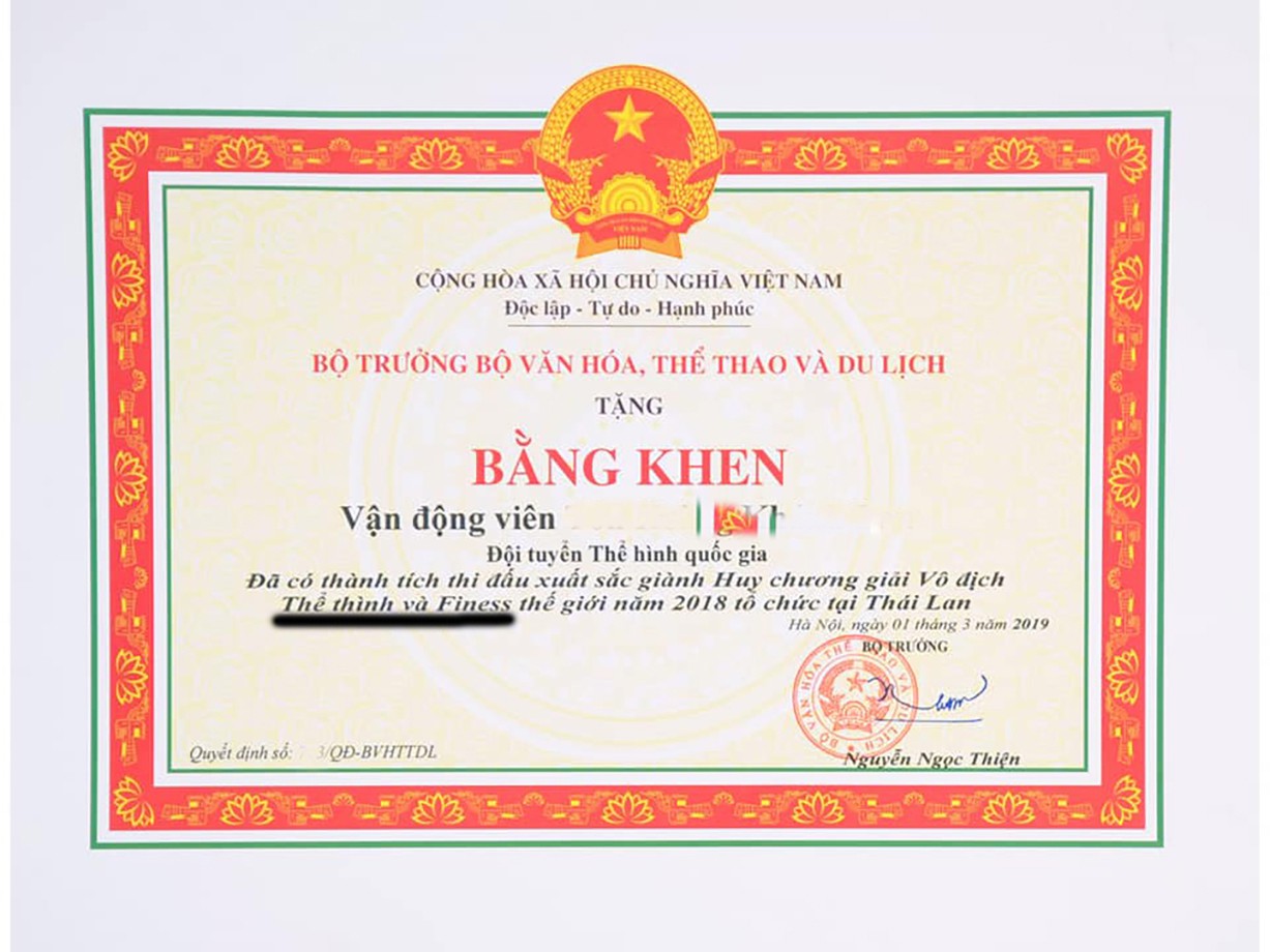 Quanh chuyện khen thưởng: "Của cho không bằng cách cho"