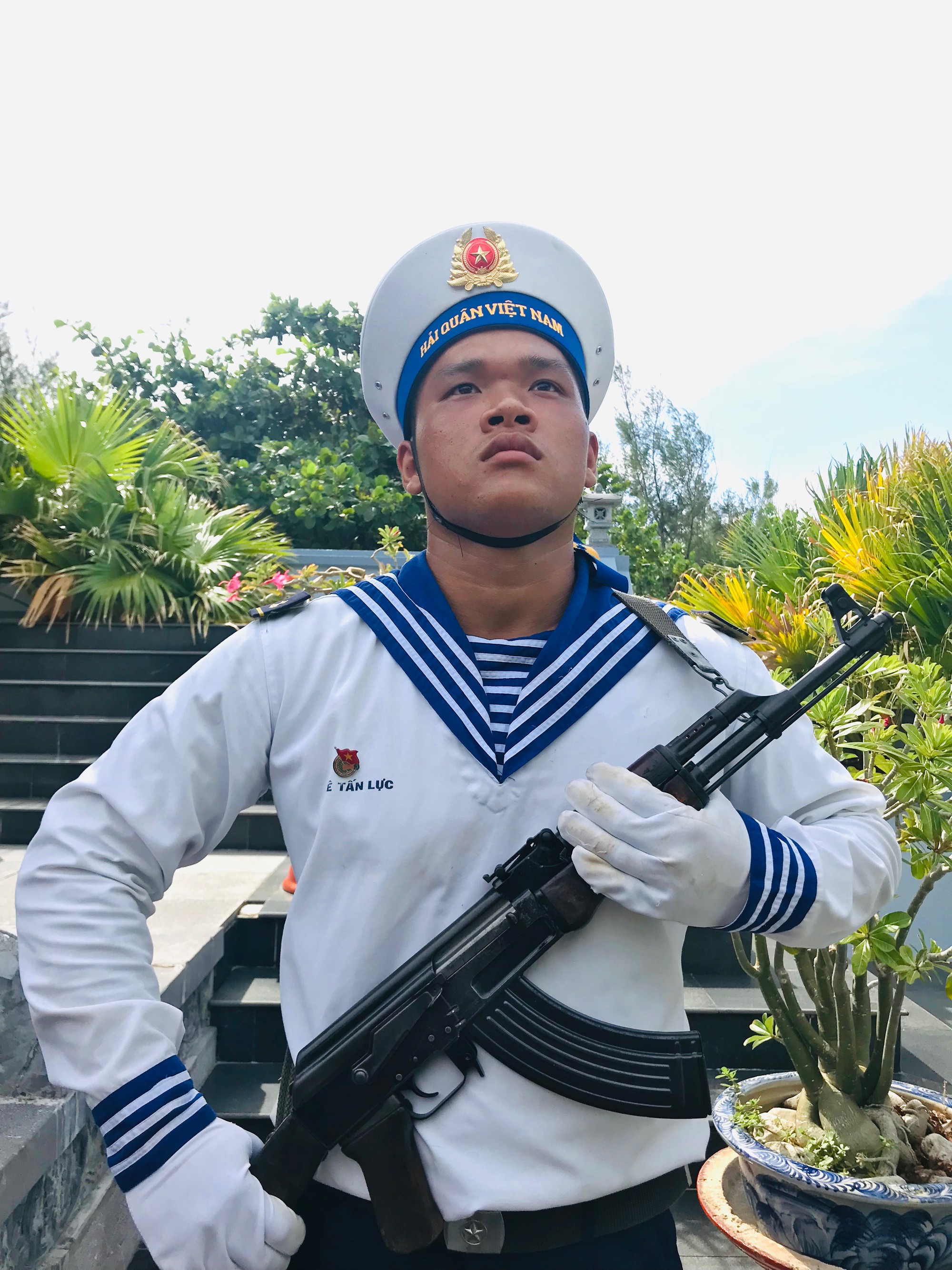 Trường Sa trong trái tim nghệ sĩ: Hát giữa biển khơi - Ảnh 5.