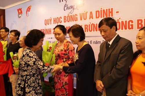 85.000 suất học bổng Vừ A Dính đã được trao