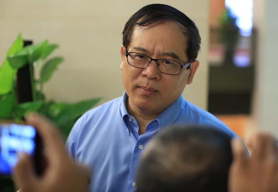 Đại biểu Nguyễn Quốc Hưng: Thu phí chia tay là để bảo vệ công dân và cán bộ tươi cười!