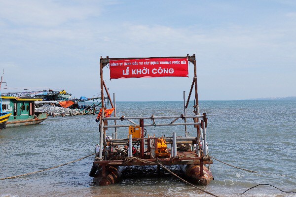 C&ocirc;ng ty Trường Ph&uacute;c Hải khởi c&ocirc;ng giai đoạn II bờ k&egrave; thuộc dự &aacute;n lấn biển Phan Thiết - Ảnh 3.