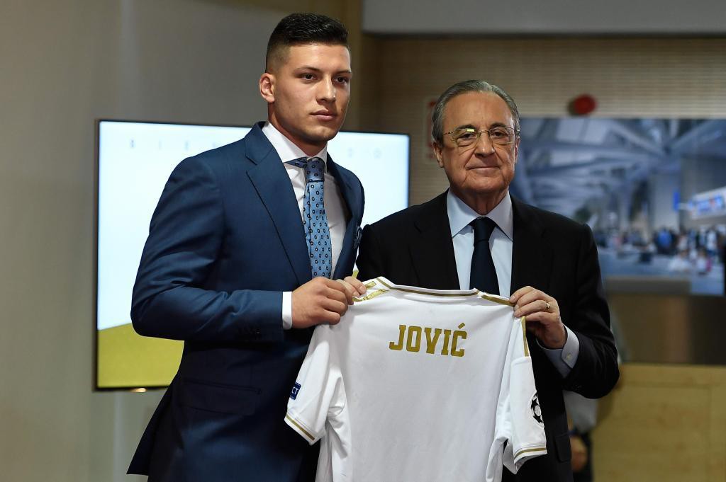 4.500 CĐV Real Madird phát sốt với lễ ra mắt Luka Jovic
