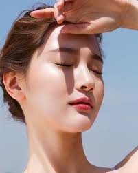Làm thế nào để ra đường da không bị bắt nắng - Ảnh 1.
