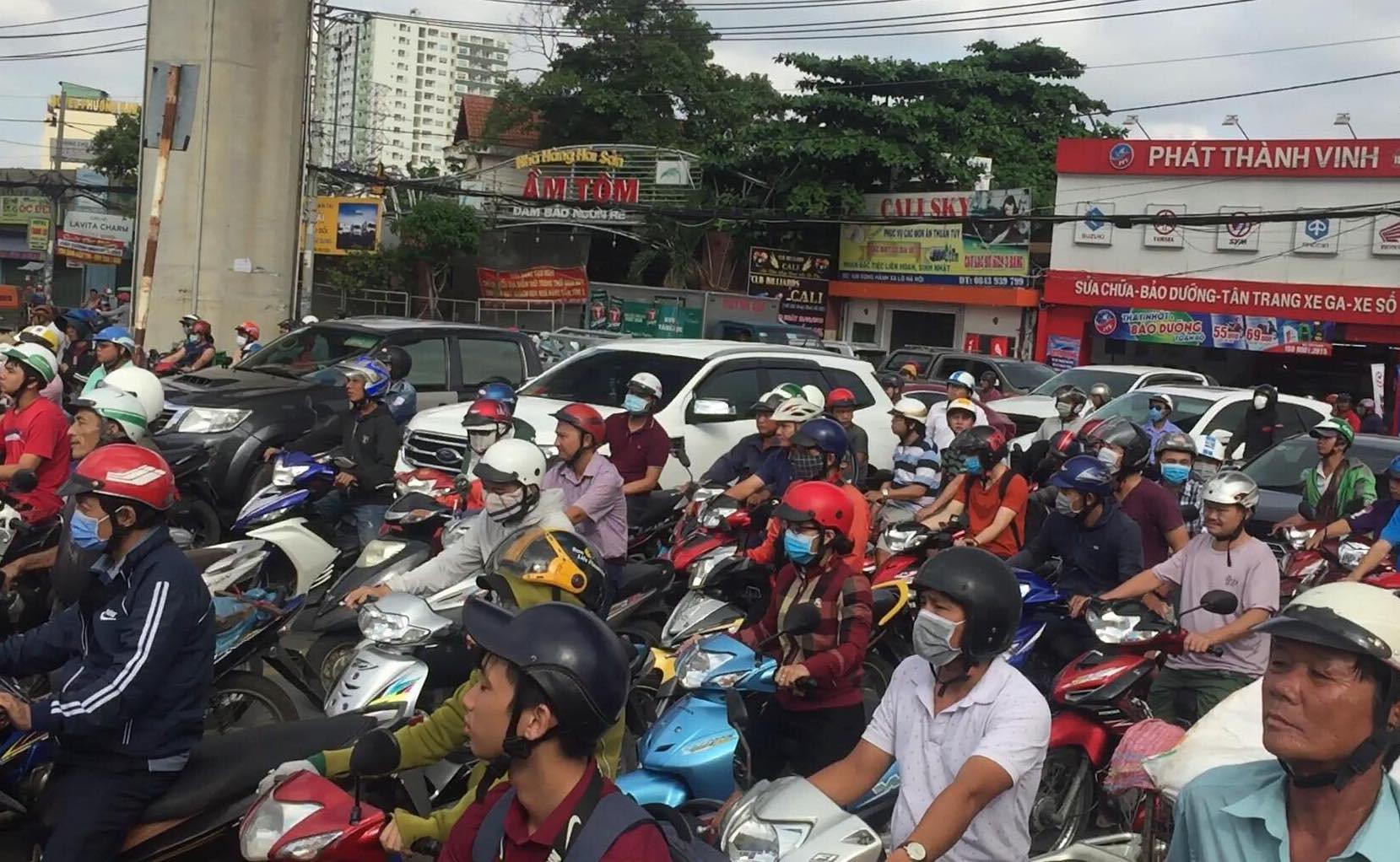 Ám ảnh 2 ngày, 2 vụ tai nạn chết người trên xa lộ Hà Nội - Ảnh 3.