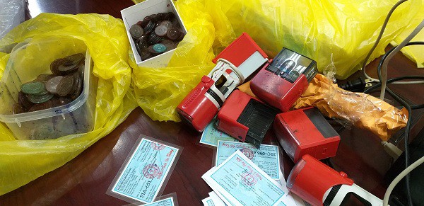 Ph&aacute; đường d&acirc;y bu&ocirc;n lậu khủng từ L&agrave;o về, thu giữ 26 &ocirc;t&ocirc; trị gi&aacute; 40 tỉ đồng - Ảnh 4.