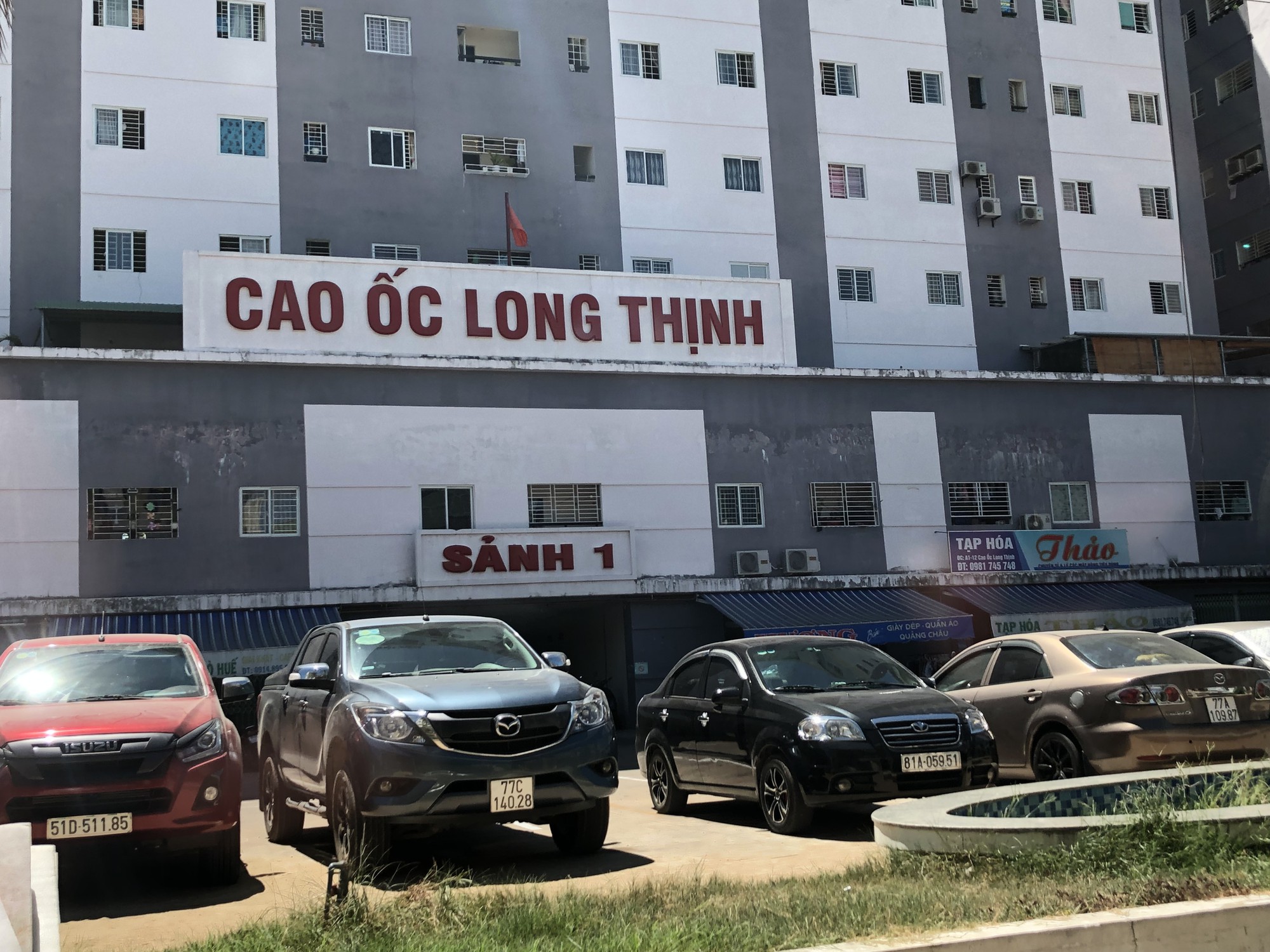 Vụ phân nửa hộ trong khu nhà ở xã hội sở hữu ôtô: Cấm cho thuê, mượn căn hộ