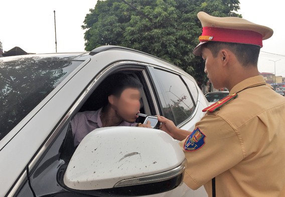 Quốc hội quyết định: Đã uống rượu, bia thì không được lái xe