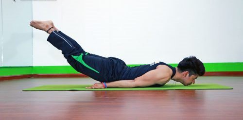 Những bài tập Yoga giúp cải thiện chuyện chăn gối - Ảnh 2.