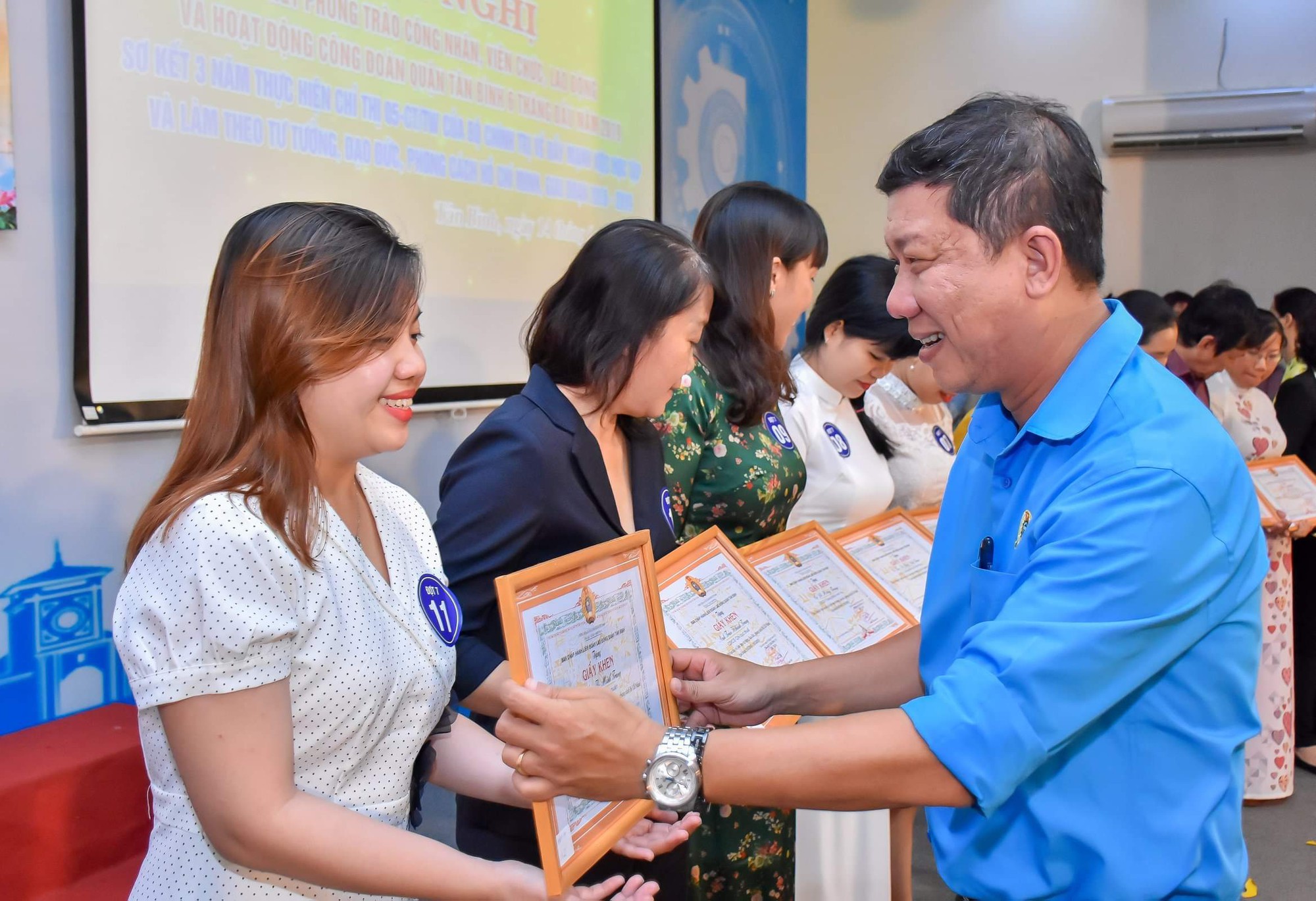 Tuy&ecirc;n dương 63 lao động giỏi, lao động s&aacute;ng tạo - Ảnh 1.