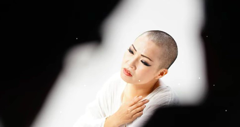 Sao cứ bám víu vào ca khúc nhạc Hoa Độ ta không độ nàng! - Ảnh 2.