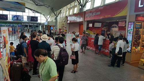 Hoãn, hủy hàng loạt chuyến bay, Vietjet trấn an khách