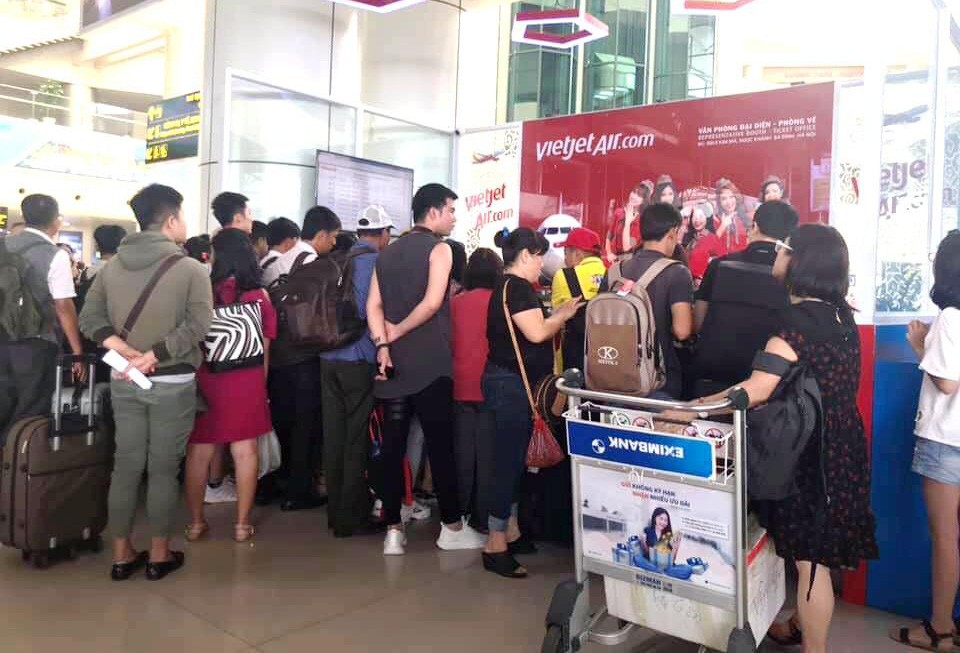 Tỉ lệ chậm chuyến bay tăng 13%