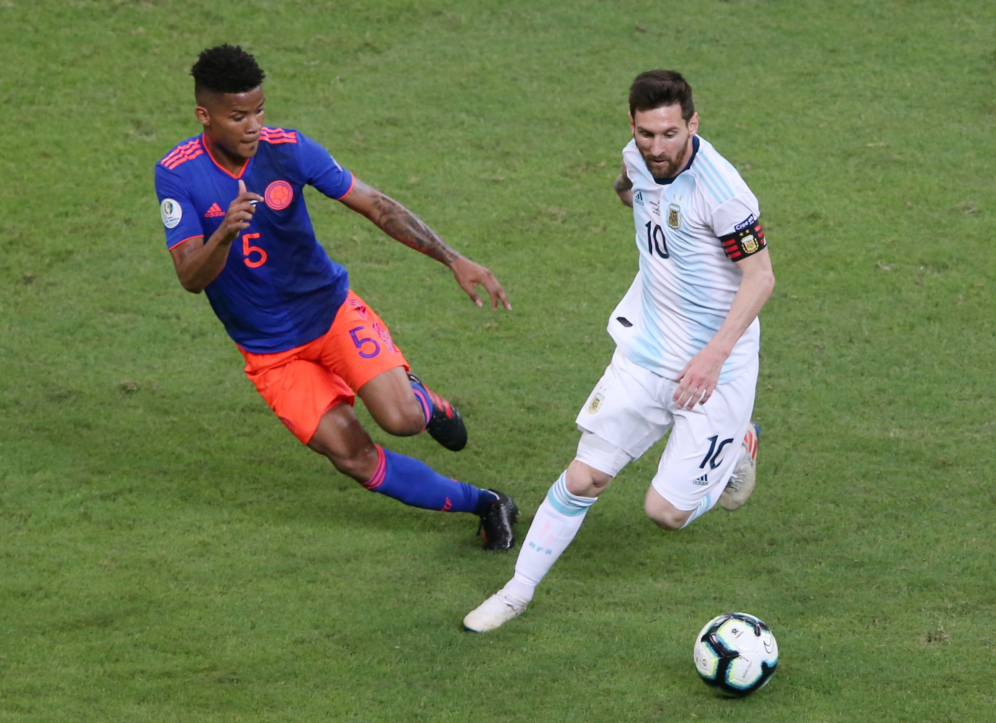 Dân mạng tức giận châm biếm thất bại của Messi - Ảnh 2.