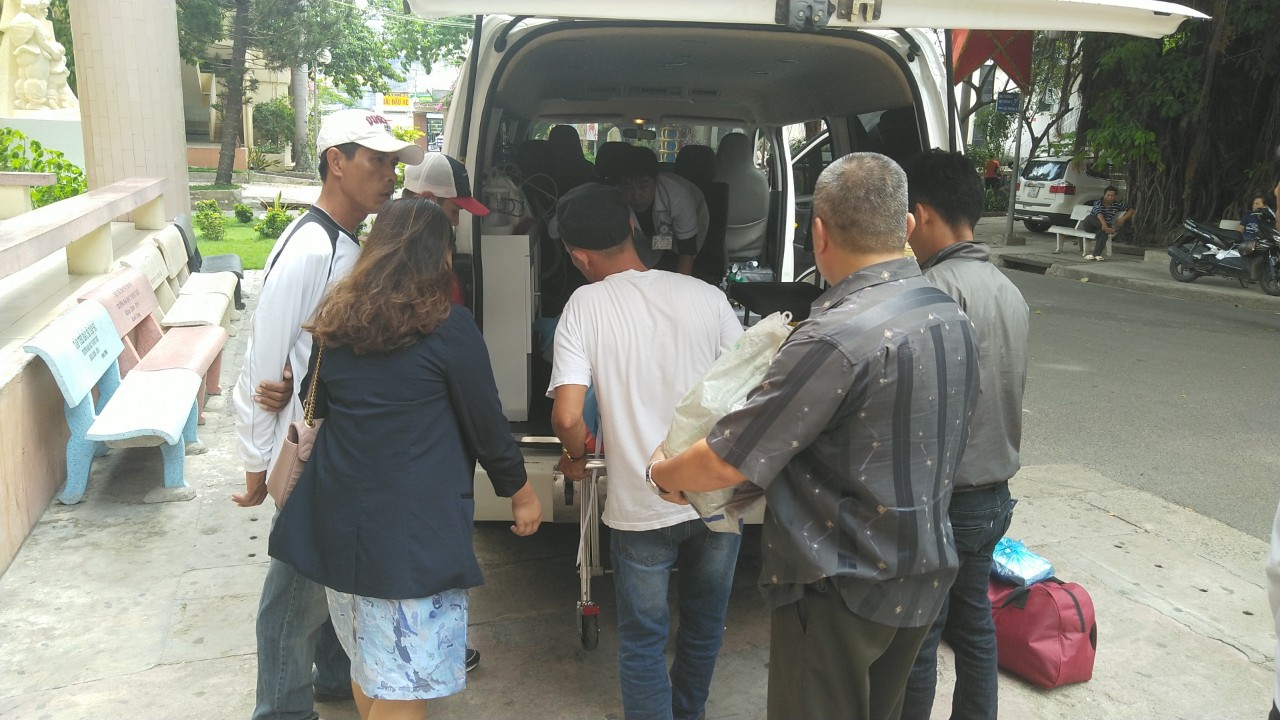 Vụ cháy nổ xăng dầu ở Cam Ranh: Ngoài 2 người tử vong, nhiều người bị phỏng rất nặng - Ảnh 5.