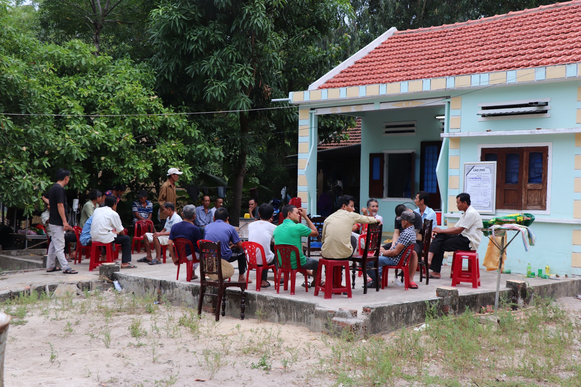 Vụ truy sát vì chuồng heo thối: Cho thôi làm trưởng, bí thư thôn