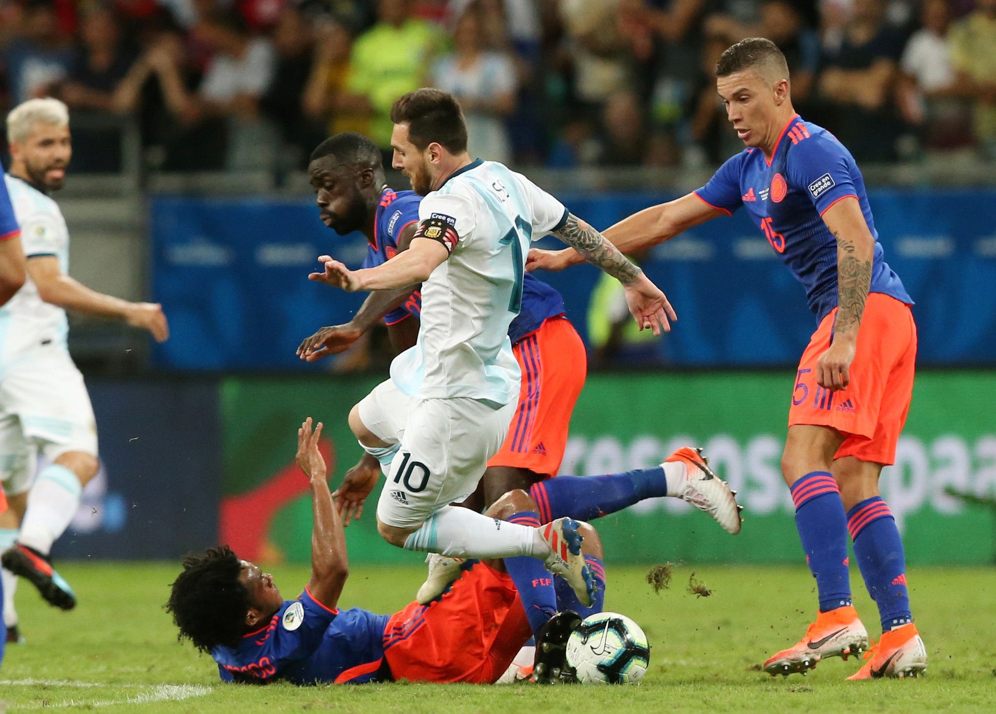 Si&ecirc;u dự bị lập c&ocirc;ng, Colombia quật ng&atilde; Argentina ng&agrave;y ra qu&acirc;n - Ảnh 6.