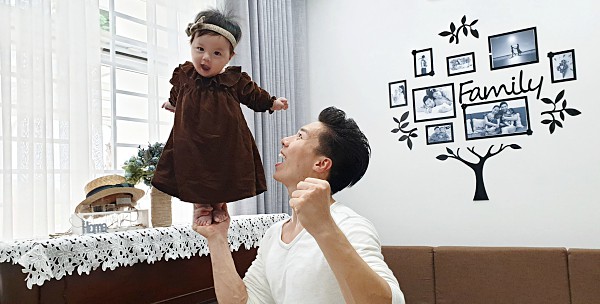 Bị chỉ trích, Quốc Nghiệp vẫn thích trò mạo hiểm với con nhỏ