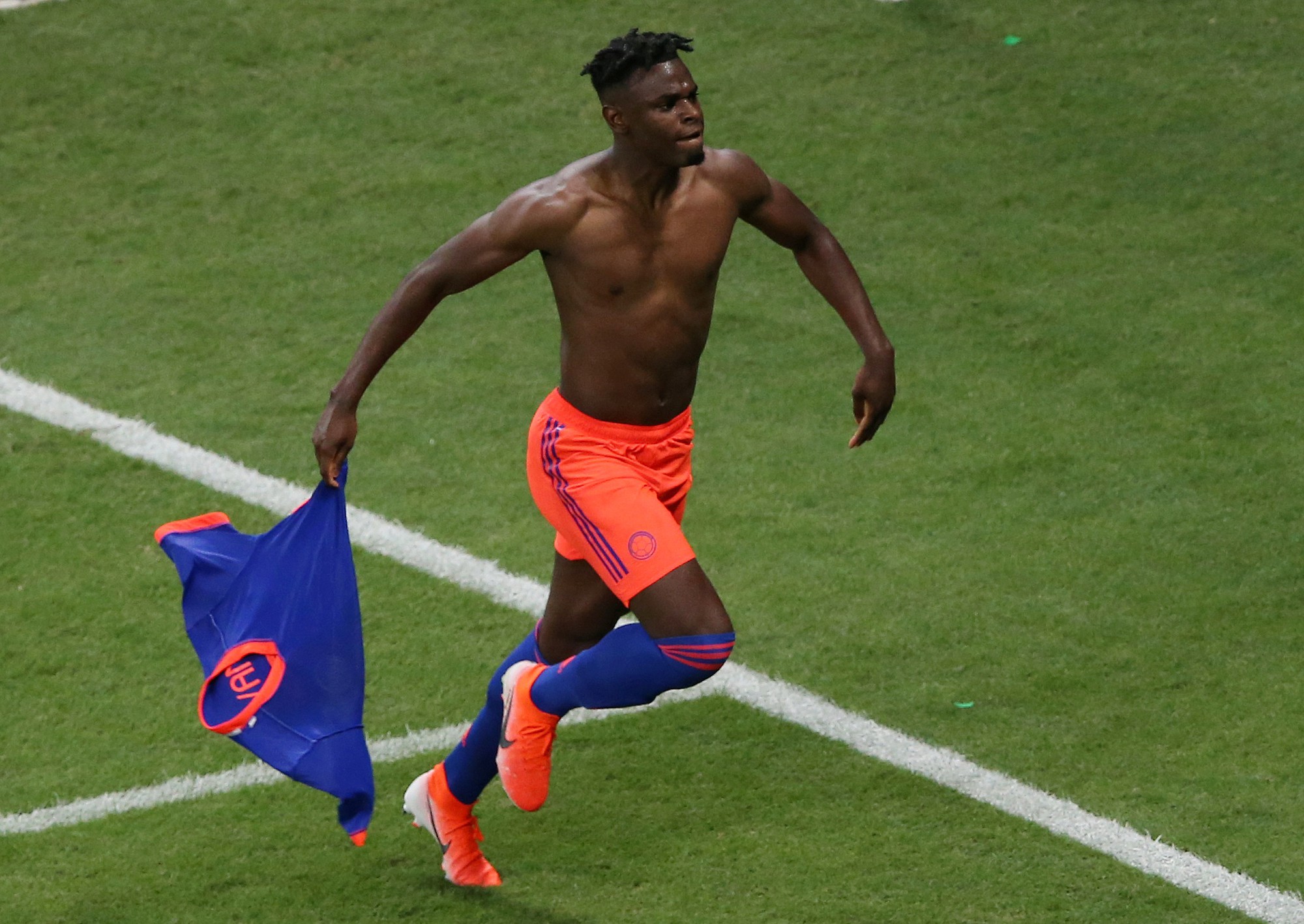 Si&ecirc;u dự bị lập c&ocirc;ng, Colombia quật ng&atilde; Argentina ng&agrave;y ra qu&acirc;n - Ảnh 9.