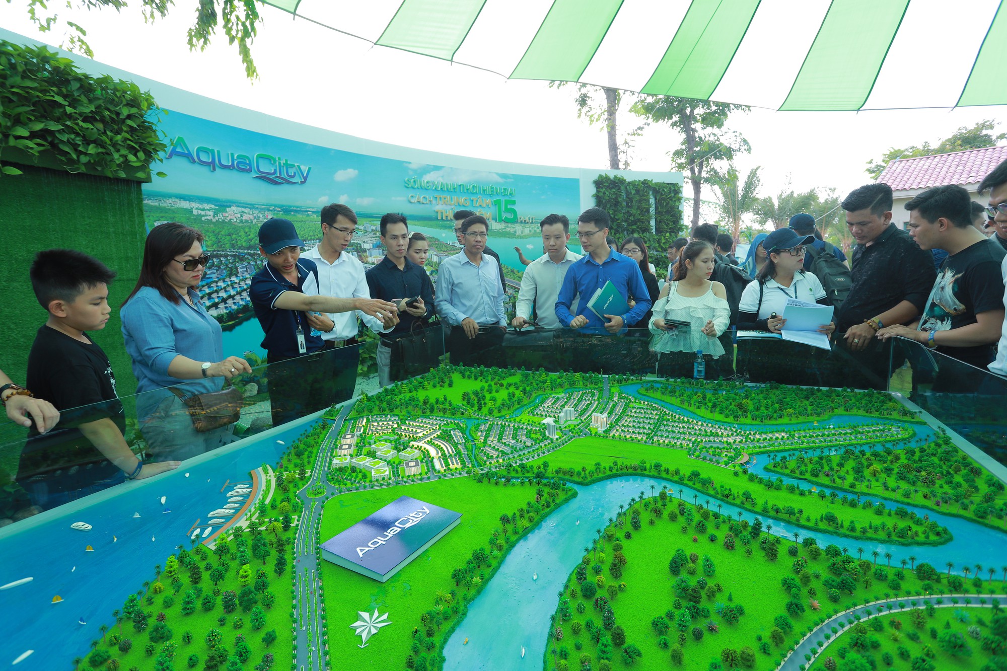 S&ocirc;i động khai mạc triển l&atilde;m bất động sản Novaland Expo 2019 - Ảnh 2.