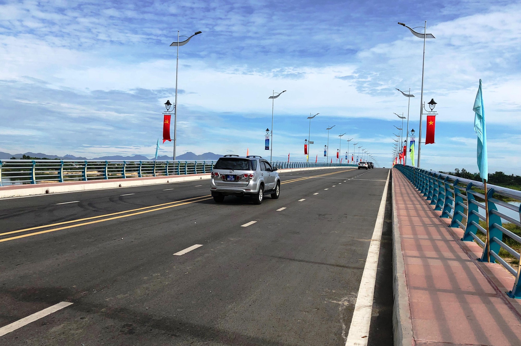 Khánh thành cây cầu 650 tỉ đồng qua sông Trà Khúc