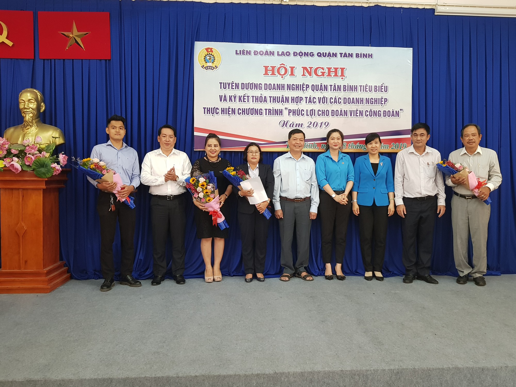Giảm gi&aacute; nhiều sản phẩm, dịch vụ cho đo&agrave;n vi&ecirc;n - Ảnh 1.