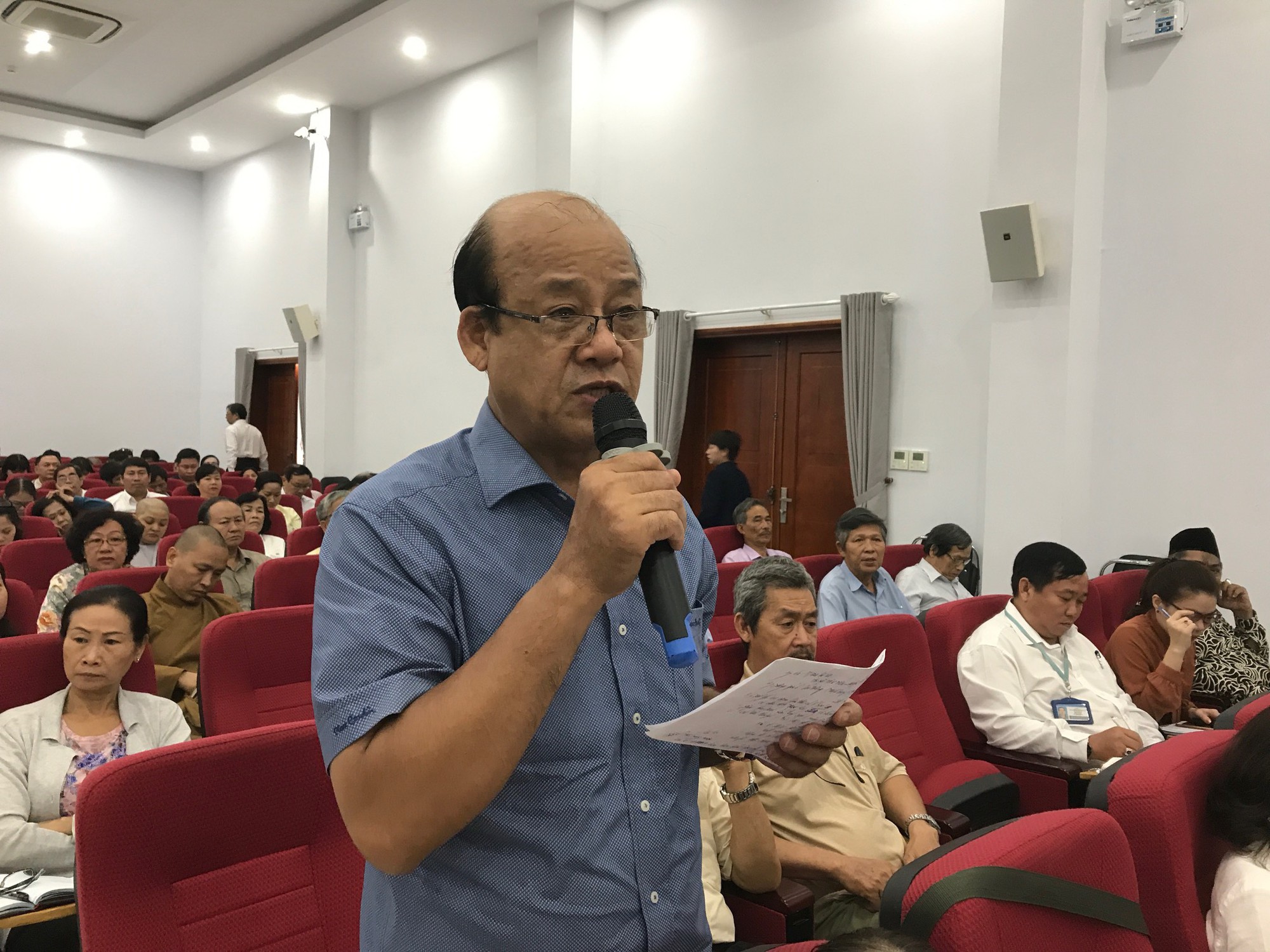 Cử tri y&ecirc;u cầu xử thật nghi&ecirc;m Thanh tra Bộ X&acirc;y dựng &ldquo;v&ograve;i tiền&rdquo; - Ảnh 2.