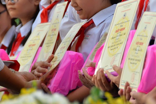 Lạm phát học sinh giỏi và nghịch lý (*): Cần nhìn nhận lại cả quá trình dạy và học