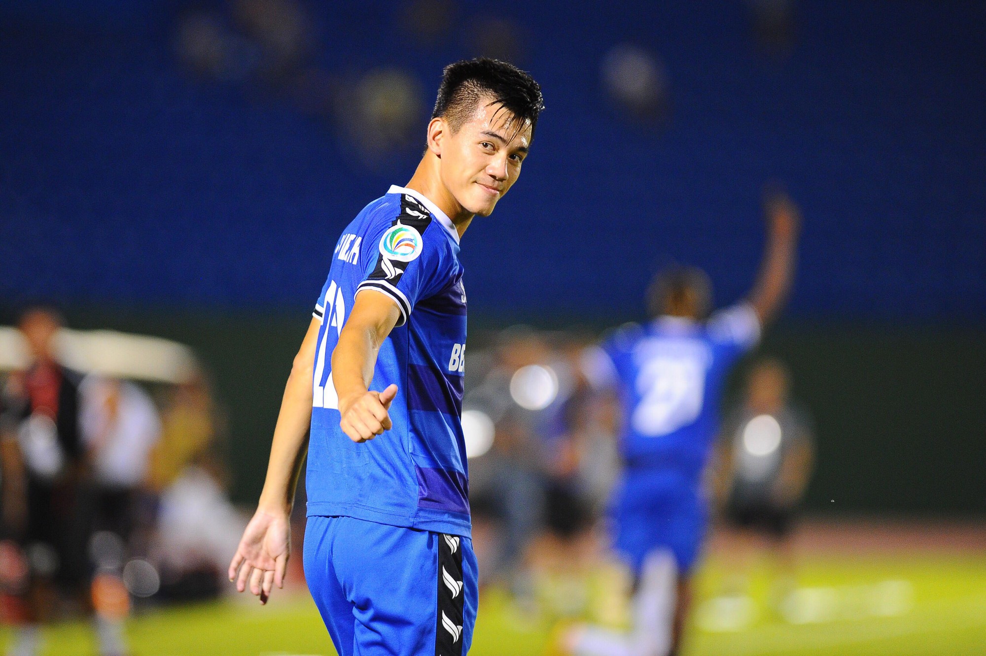 Bị đuổi người, B.Bình Dương vẫn thắng bán kết lượt đi AFC Cup - Đông Nam Á