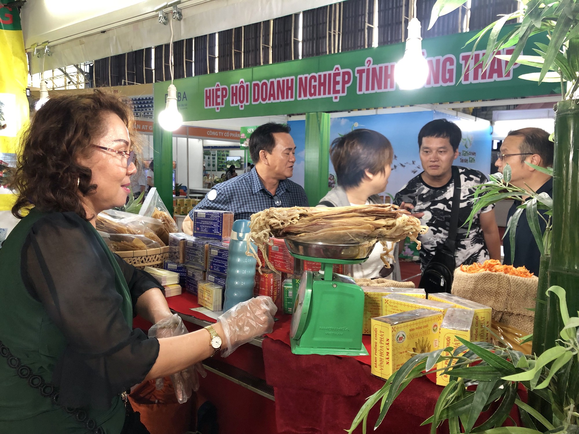 Sản vật khắp nơi đổ về 3 hội chợ nông nghiệp tại TP HCM