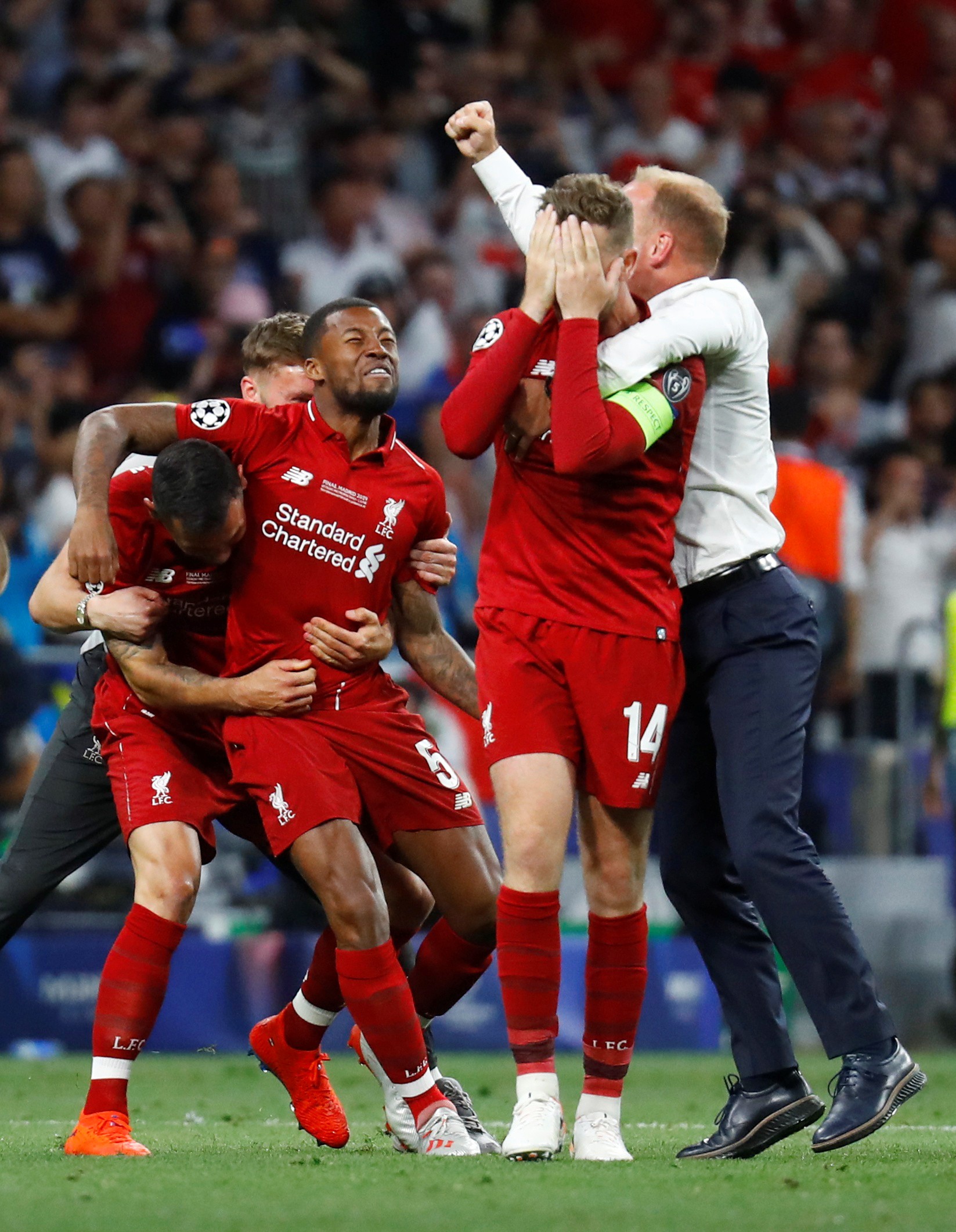 Chung kết Champions League: Tranh cãi về động tác thừa của Sissoko dẫn đến phạt đền - Ảnh 3.