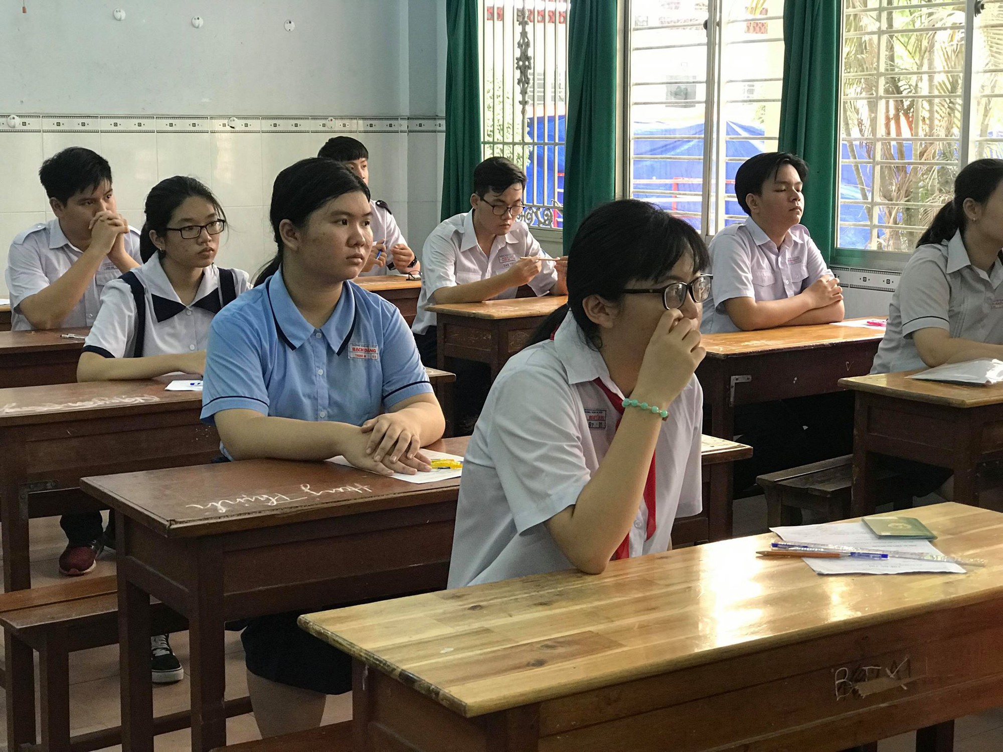 Hơn 80.000 thí sinh TPHCM thi môn văn, bắt đầu cuộc đua lớp 10