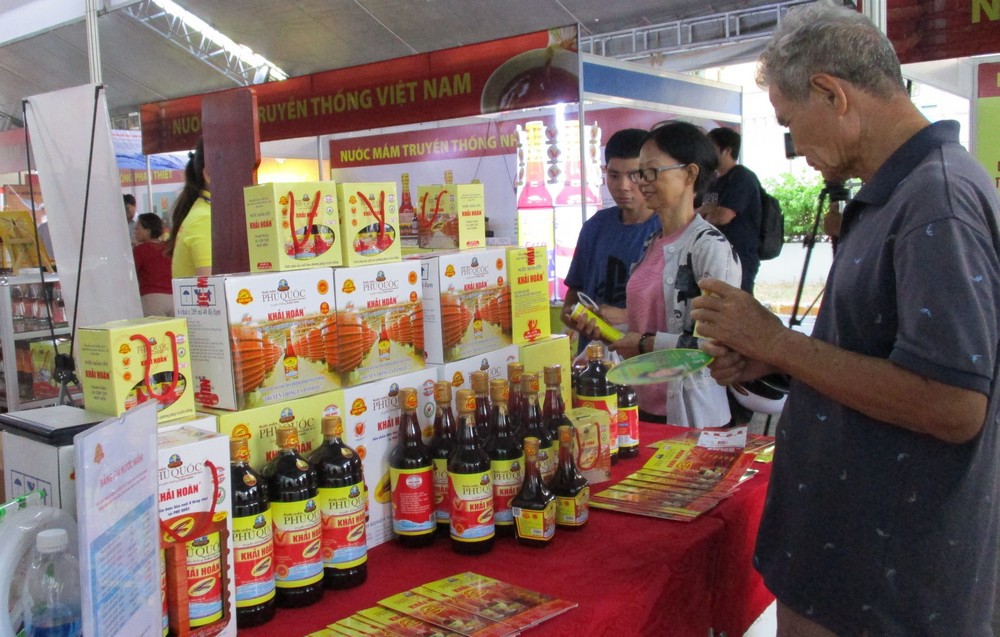 Doanh nghiệp nước mắm truyền thống kh&ocirc;ng muốn c&oacute; 2 hiệp hội nước mắm - Ảnh 1.