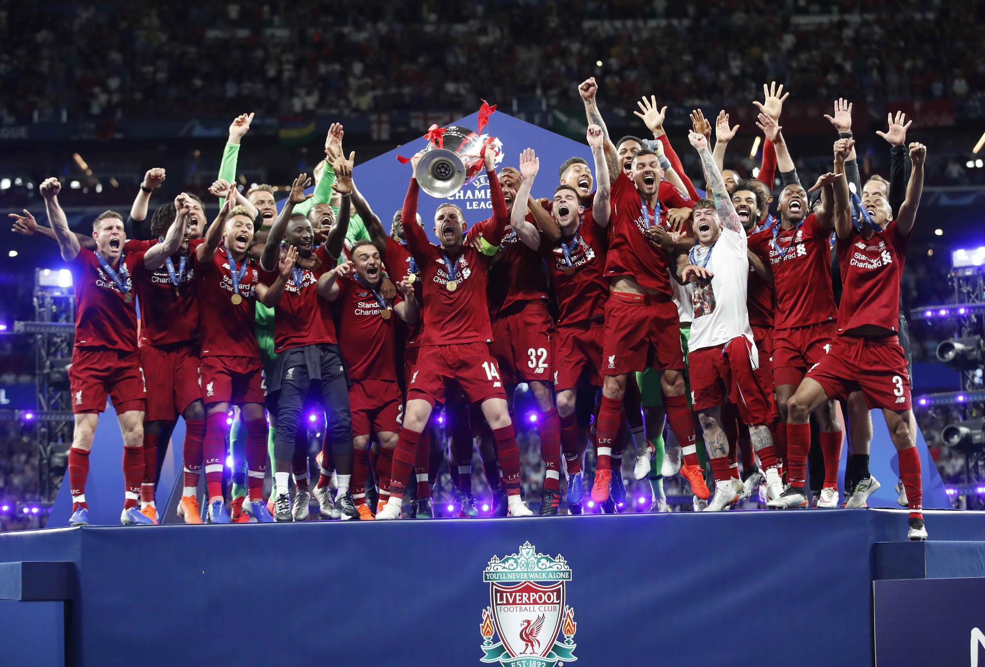 Bắn hạ Tottenham, Liverpool l&ecirc;n đỉnh ch&acirc;u &Acirc;u - Ảnh 13.