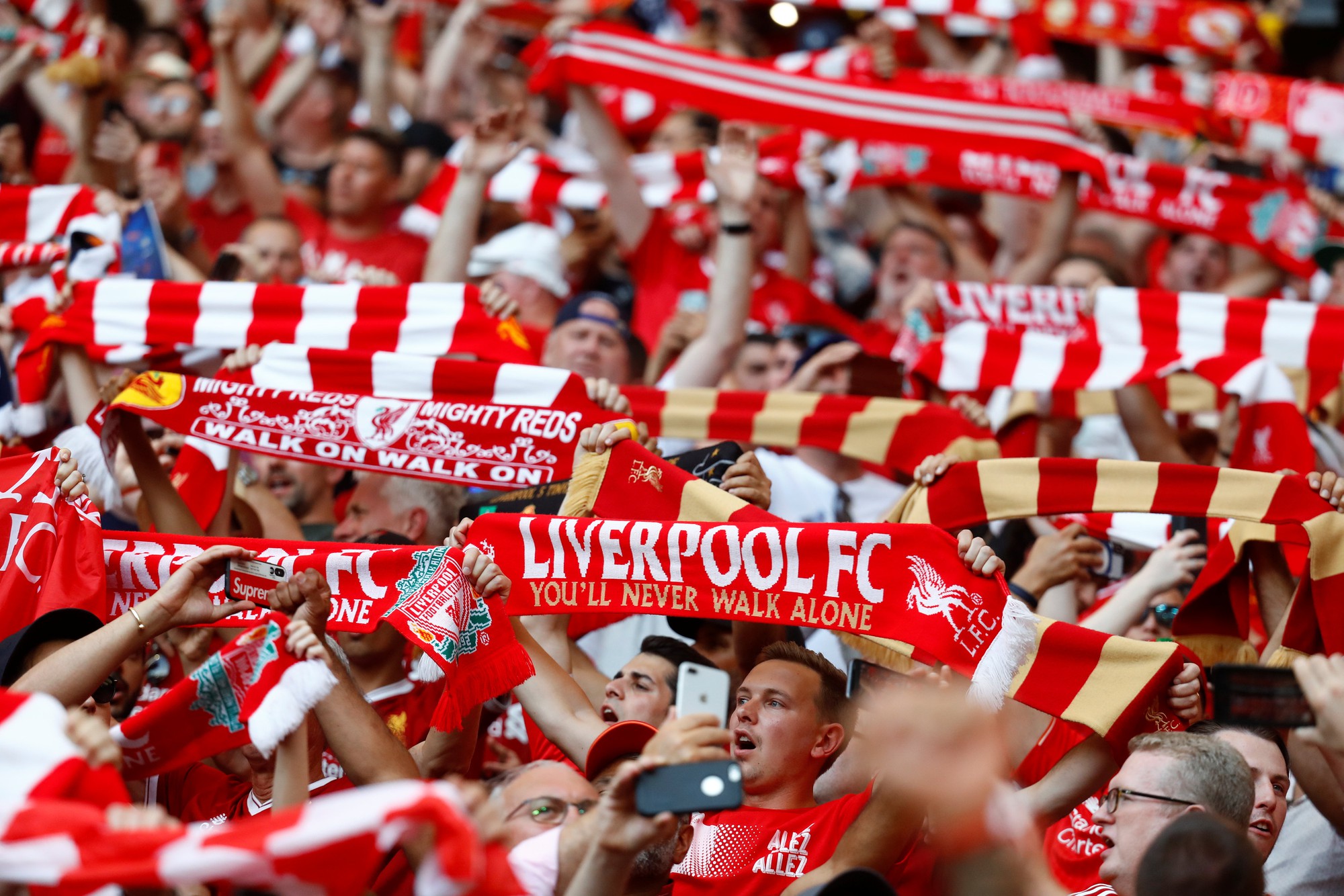Bắn hạ Tottenham, Liverpool l&ecirc;n đỉnh ch&acirc;u &Acirc;u - Ảnh 12.