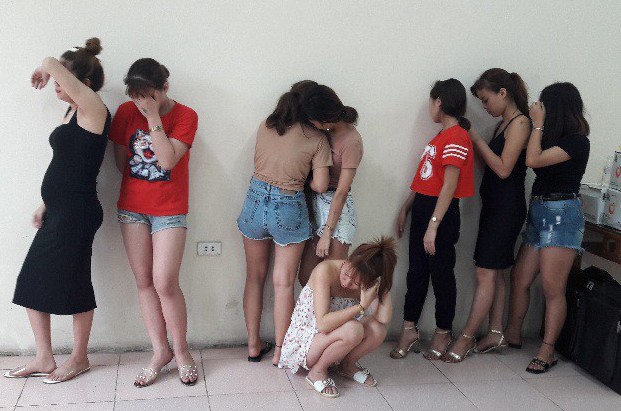 93 nam, nữ thanh niên bay lắc quay cuồng trong quán karaoke "Bóng ma"
