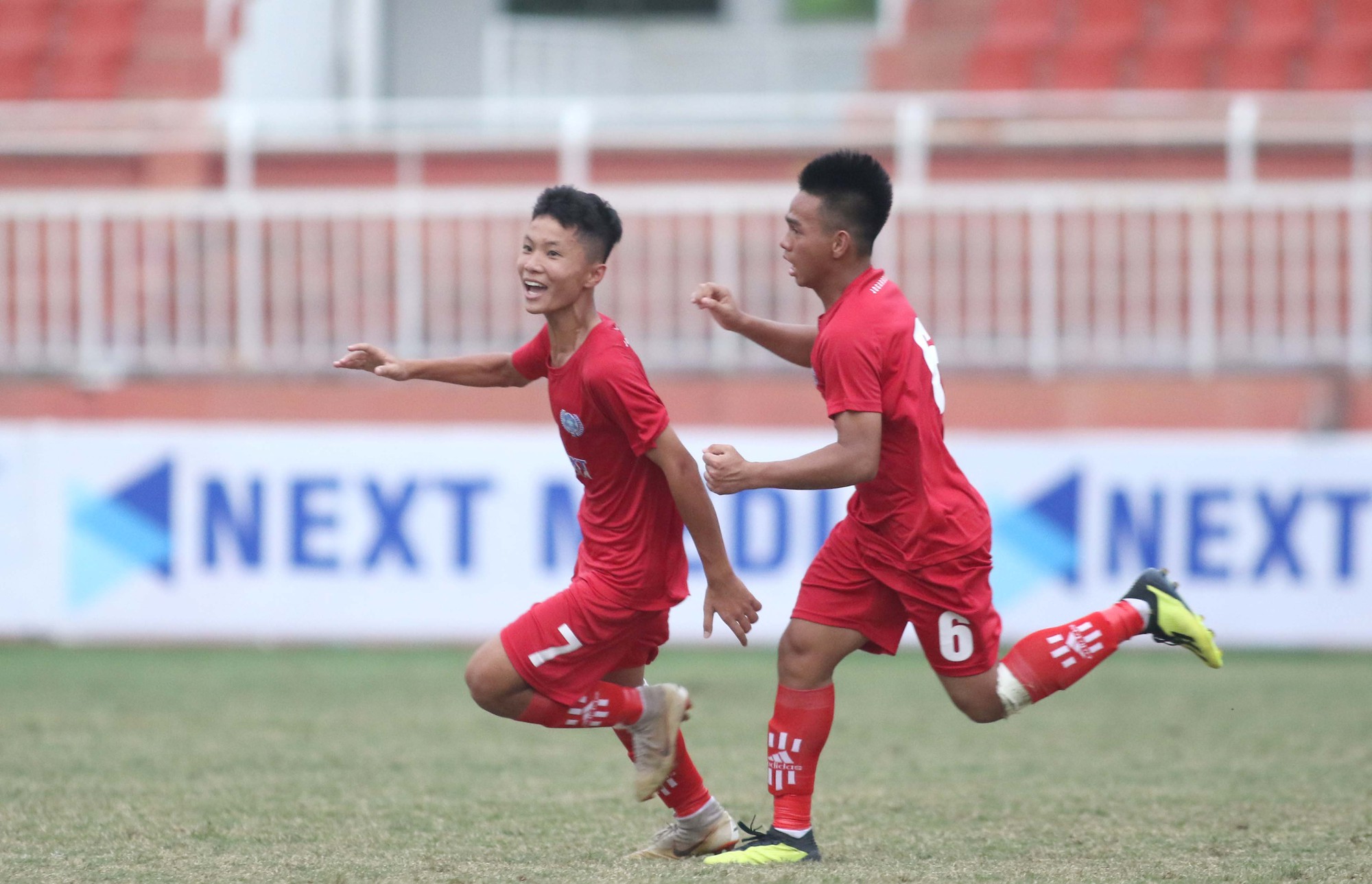 Em họ Công Phượng tỏa sáng vẫn không cứu được U15 HAGL