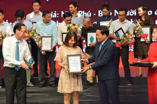 Báo chí phát huy vai trò định hướng thông tin