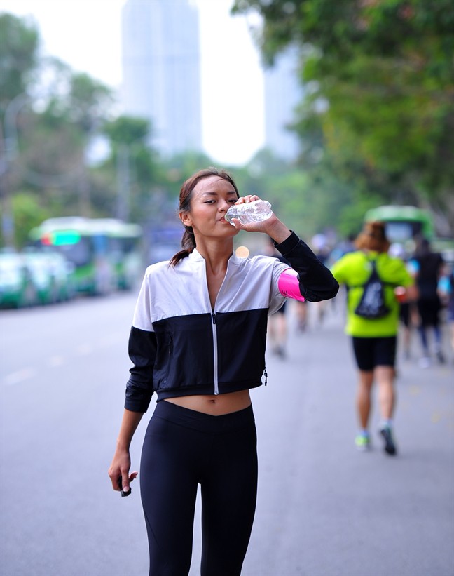 Khi sao Việt l&agrave; những con nghiện của đường chạy marathon - Ảnh 4.