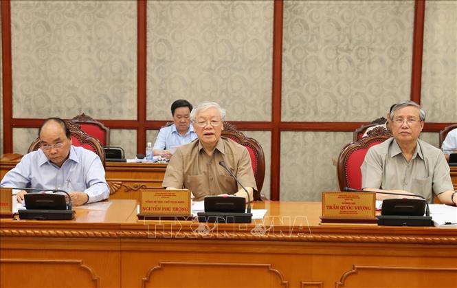 Những h&igrave;nh ảnh Tổng B&iacute; thư, Chủ tịch nước tại cuộc họp Bộ Ch&iacute;nh trị - Ảnh 1.
