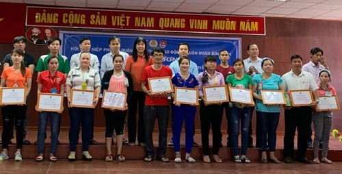 Xây dựng gia đình ấm no, tiến bộ, hạnh phúc.