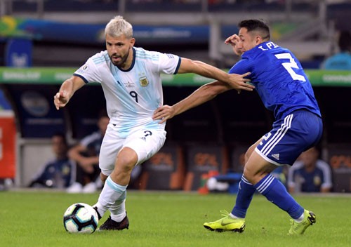 Argentina - Qatar: Đừng để Messi cô đơn