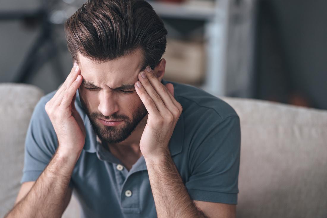 Nhức đầu liên tục, có khi nào sắp đột qụy?