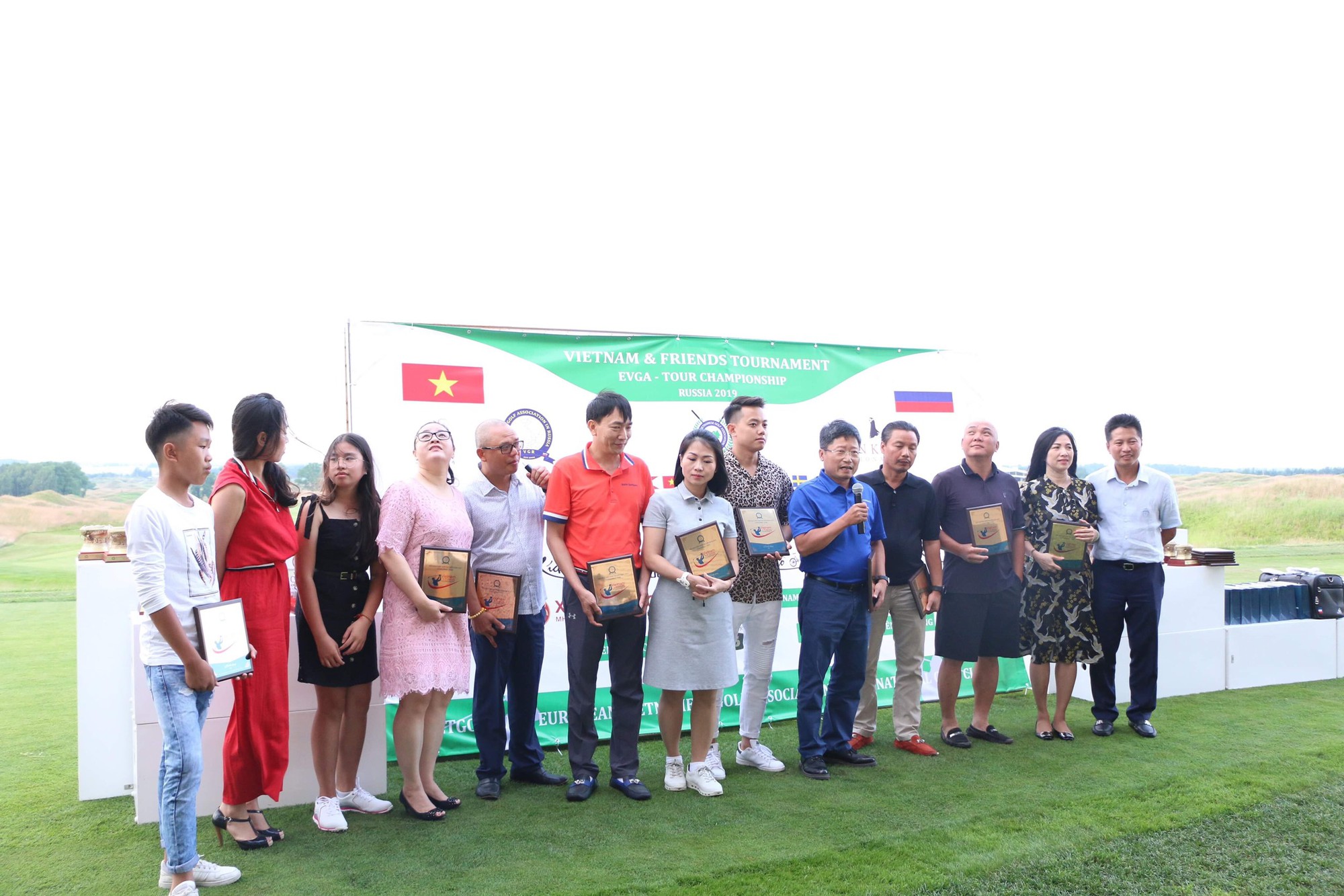 Sôi nổi Giải Golf hữu nghị “Việt Nam và những người bạn 2019”