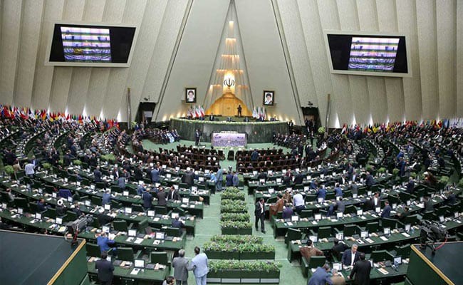 Mỹ-Iran đấu khẩu nảy lửa