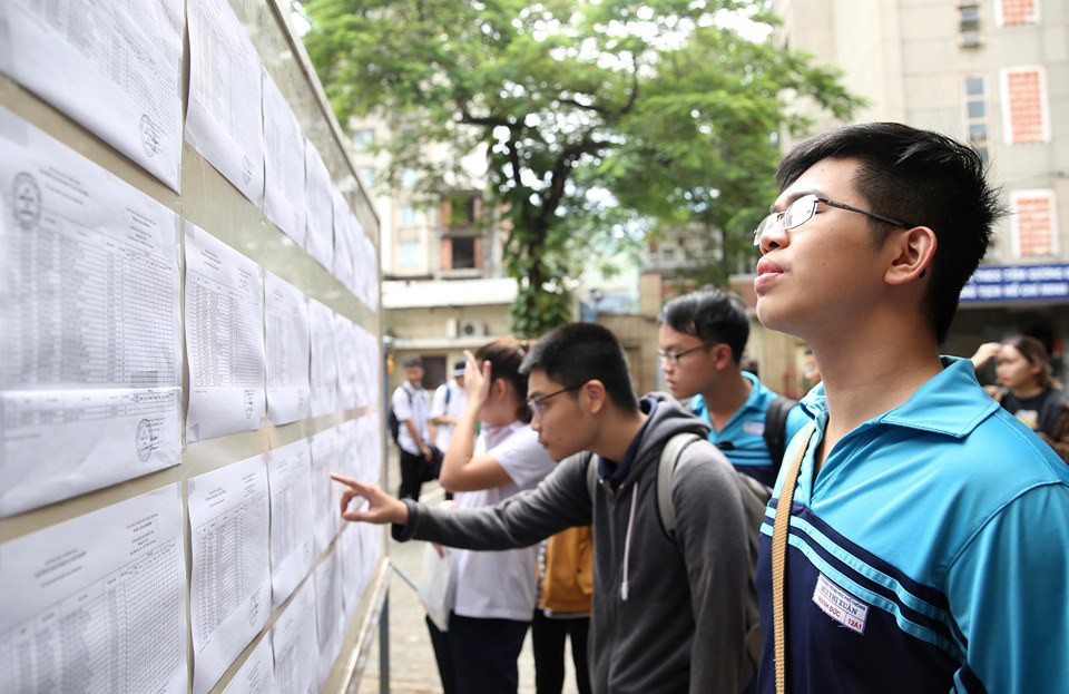 Hồi hộp, lo lắng l&agrave;m thủ tục thi THPT quốc gia - Ảnh 7.
