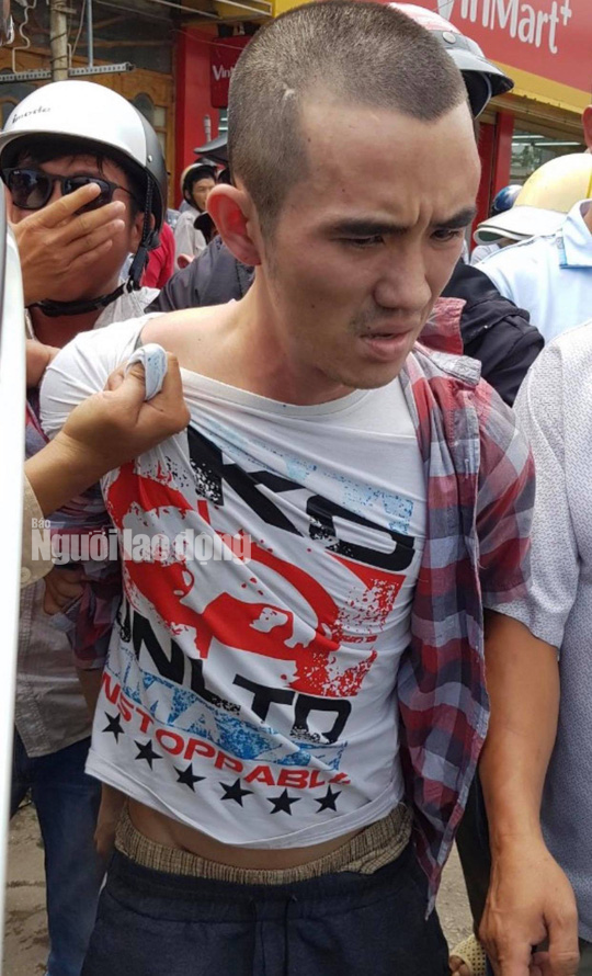 Nghi phạm bu&ocirc;n b&aacute;n ma tu&yacute; l&aacute;i &ocirc;t&ocirc; t&ocirc;ng v&agrave; k&eacute;o l&ecirc; xe m&aacute;y của trinh s&aacute;t - Ảnh 1.