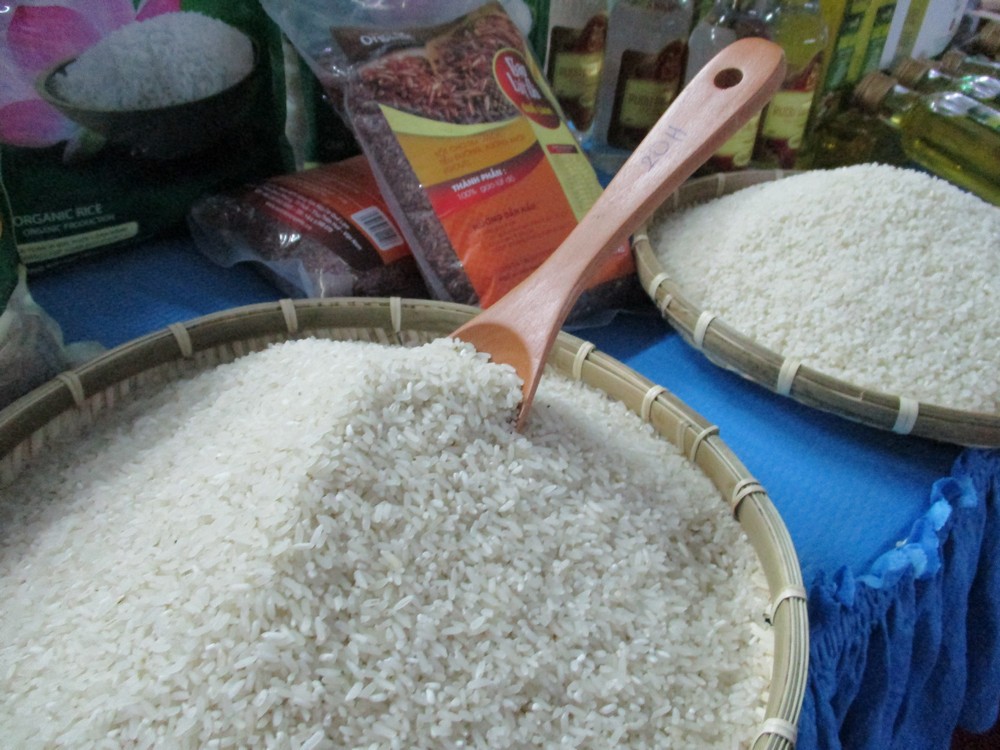Trung Quốc giảm nhập hơn 70% gạo từ Việt Nam