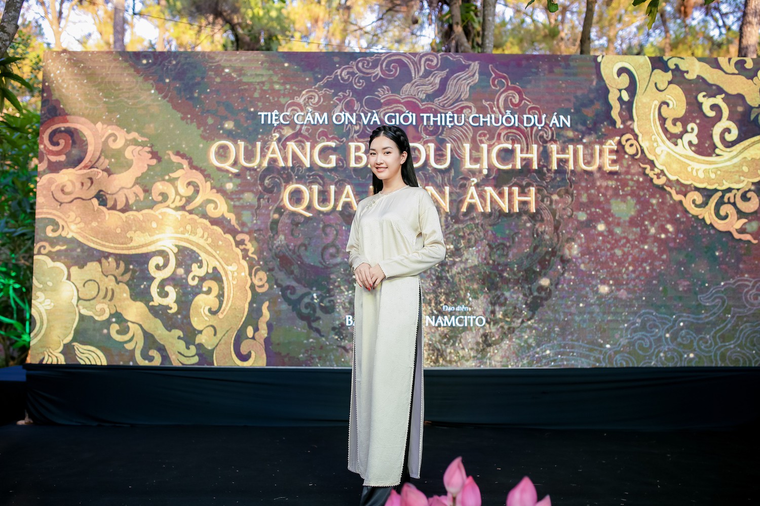 Lan Ngọc, Ngọc Tr&acirc;n duy&ecirc;n d&aacute;ng tại Huế - Ảnh 3.