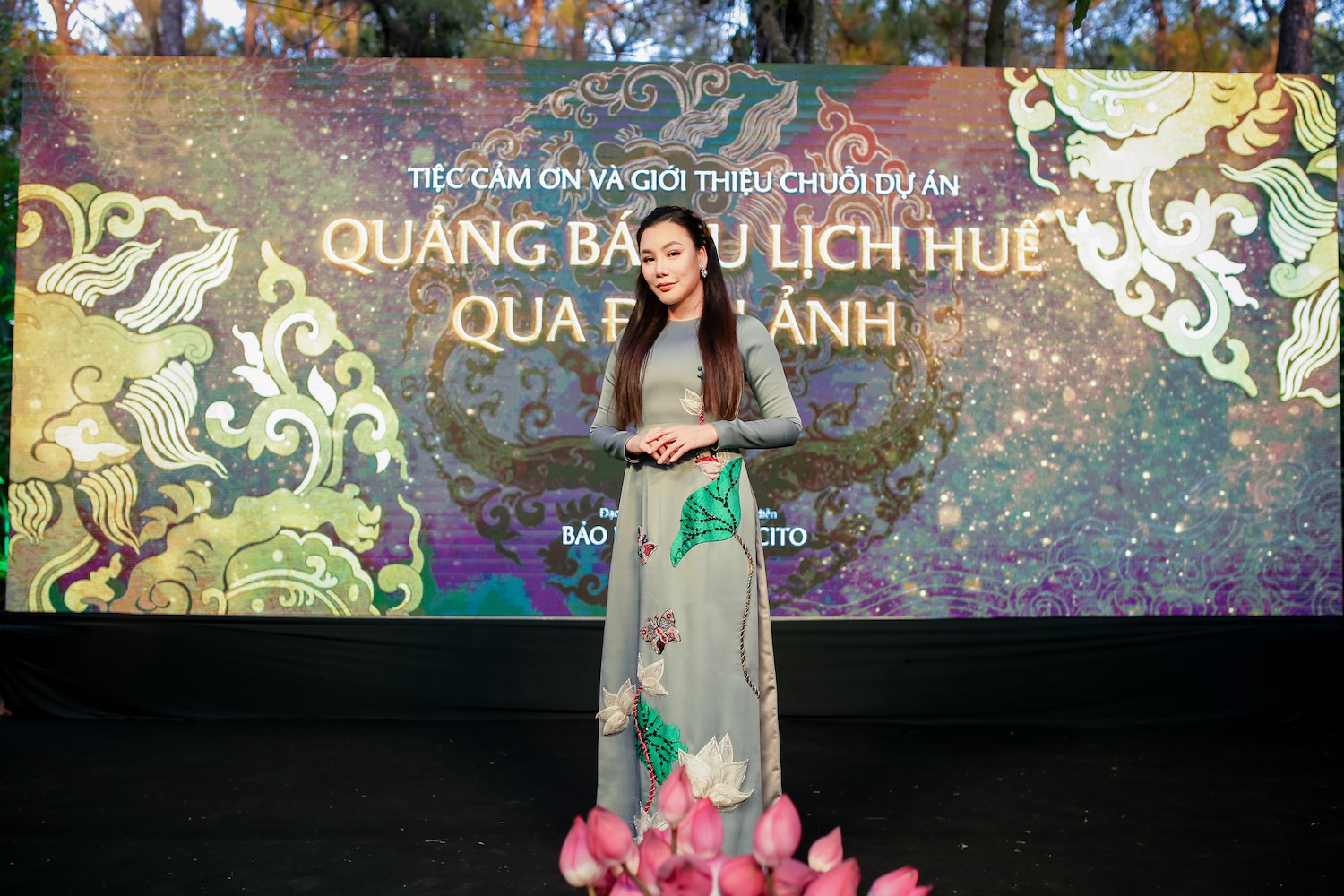 Lan Ngọc, Ngọc Tr&acirc;n duy&ecirc;n d&aacute;ng tại Huế - Ảnh 2.